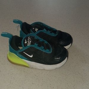 Toddler size 9 air max 270